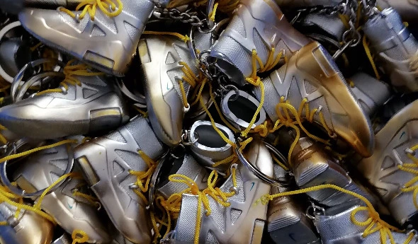 Different miniature sneaker keychain styles